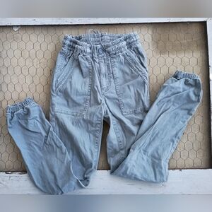 AE Women's 00 Regular Jegging/Joggers. Super cute!! 👀